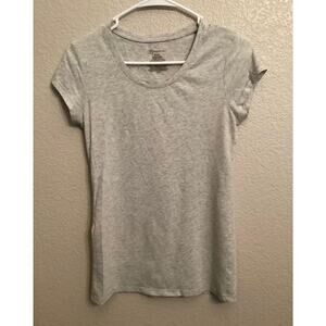 No Boundaries (NOBO) Basic Gray Scoop-neck Short Sleeve t-shirt M